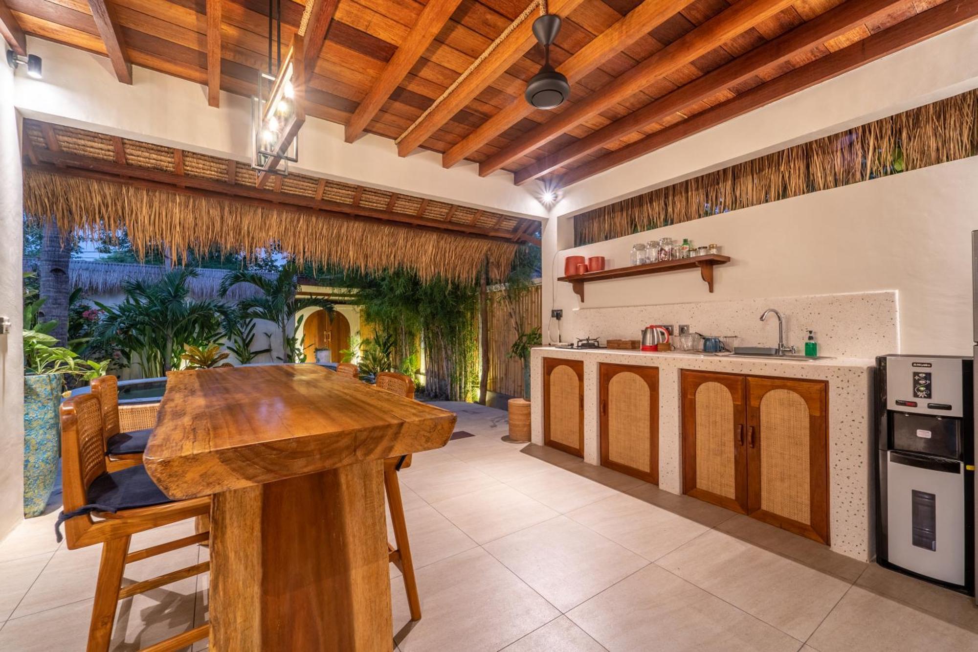 La Villa Loca Gili Air Buitenkant foto